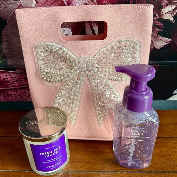 NEW 3-Pc FRESH CUT LILACS BBW Single Wick Candle, Foaming Hand Soap & Sequin Bag - Picture 1 of 4
